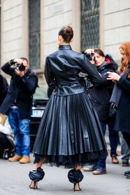 black jacket, black shoes, black skirt, high heels, leather jacket, leather shoes, leather skirt, pleated skirt, tone on tone, total look black, MILAN, MFW, fashion week, frenchystyle, FW, jonathan paciullo, street style, AUTUMN WINTER 2019-2020, AW 19-20, FALL WINTER 2019-2020, FW 19-20, vertical, full length