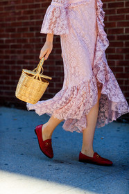 atmosphere details, basket, detail, fashion week, frenchystyle, FW, gucci, jonathan paciullo, lace dress, loafers, long dress, NEW YORK, NYFW, pink dress, red shoes, SPRING SUMMER 2018, SS 18, straw bag, street style, vertical