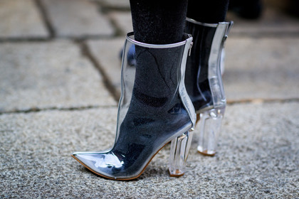 atmosphere details, AUTUMN WINTER 2017-2018, AW 17-18, detail, FALL WINTER 2017-2018, fashion week, frenchystyle, FW, FW 17-18, high heels, horizontal, jonathan paciullo, leather shoes, MFW, MILAN, see through, street style, transparent, transparent heel, transparent shoes