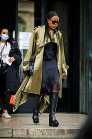 silk trench, green trench, silk dress, black dress, slip dress, black sunglasses, braids, black boots, leather boots, platform boots, necklace, golden loops, fashion week, frenchystyle, FW, jonathan paciullo, street style, AUTUMN WINTER 2022-2023, FALL WINTER 2022_2023, FW 22-23, PFW, PARIS, vertical, full length