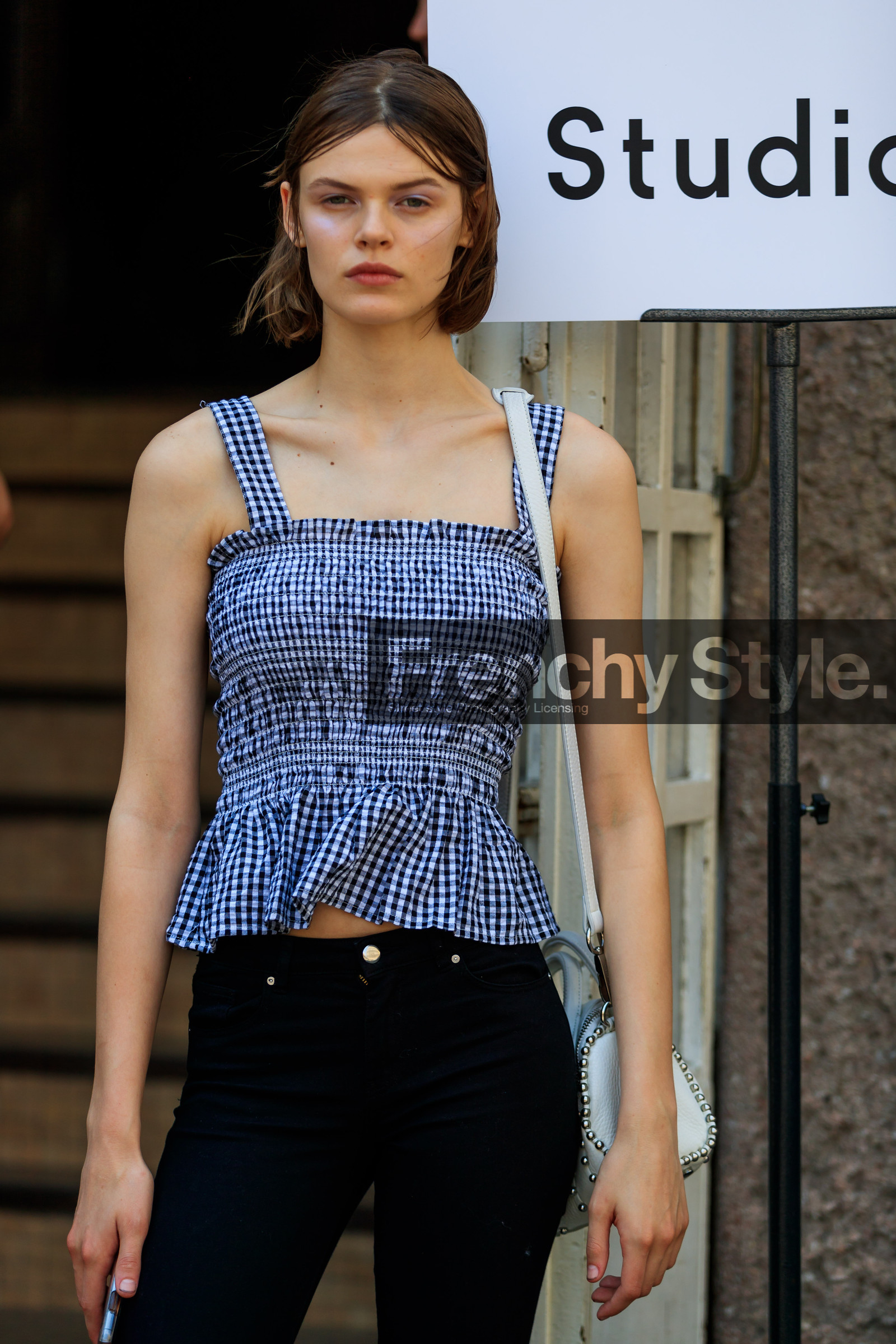 black and white, black denim, checked, denim pants, eyeshadow, gingham, graphic top, jeans, plaid, printed top, trousers, white bag, fashion week, frenchystyle, FW, jonathan paciullo, street style, PFW, PARIS, vertical, detail, atmosphere details, model, AUTUMN WINTER 2018-2019, FALL WINTER 2018-2019, FW 18-19
