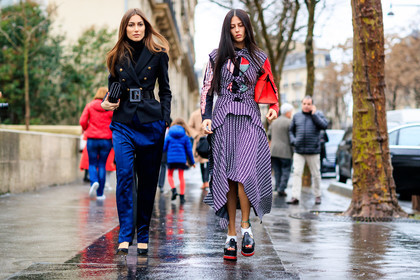 atmosphere details, AUTUMN WINTER 2017-2018, AW 17-18, black and white shoes, black and white wedges, black belt, black dress, black jacket, black shoes, blazer, blue pants, FALL WINTER 2017-2018, fashion week, frenchystyle, full length, FW, FW 17-18, gilda ambrosio, giorgia tordini, graphic dress, high heels, horizontal, jonathan paciullo, leather bag, leather belt, leather shoes, PARIS, PFW, printed bag, printed dress, red bag, red sweater, street style, striped bag, trousers