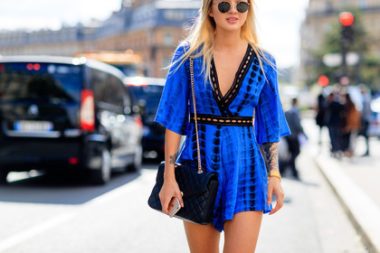 atmosphere details, black bag, blue dress, chanel, detail, fashion week, frenchystyle, FW, horizontal, jonathan paciullo, leather bag, PARIS, PFW, printed dress, SPRING SUMMER 2017, SS 17, street style, sunglasses, tattoos