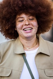 afro hairstyle, beige jacket, chain necklace, detail, freckles, hairstyle, jacket, natural makeup, necklace, noose piercing, Odile Gautreau, fashion week, frenchystyle, FW, jonathan paciullo, street style, PFW, PARIS, SPRING SUMMER 2022, SS 22, vertical, atmosphere details, portrait