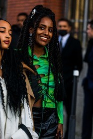 black skirt, clip, cut out top, earrings, fluo green top, green top, hairstyle, silver clip, statement earrings, strass earrings, twisted hair, Winta Ghebre, street style, jonathan paciullo, FW, frenchystyle, fashion week, PFW, PARIS, SPRING SUMMER 2022, SS 22, vertical, atmosphere details