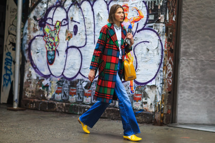 atmosphere details, AUTUMN WINTER 2016-2017, AW 16-17, blue denim, checked coat, denim pants, detail, fashion week, frenchystyle, FW, FW 16-17, grunge, horizontal, jeans, jonathan paciullo, leather bag, leather shoes, NEW YORK, NYFW, plaid, red coat, street style, tartan, trousers, woman, yellow bag, yellow sandals