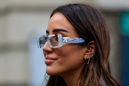off white sunglasses, off white glasses, grey glasses, square shape glasses, close up detail, jewel close up, multi earrings, diamond earrings, golden earrings, hoop earrings, tamara kalinic, fashion week, frenchystyle, FW, jonathan paciullo, street style, PFW, PARIS, AUTUMN WINTER 2021-2022, FALL WINTER 2021-2022, FW 21-22, atmosphere details, horizontal, detail