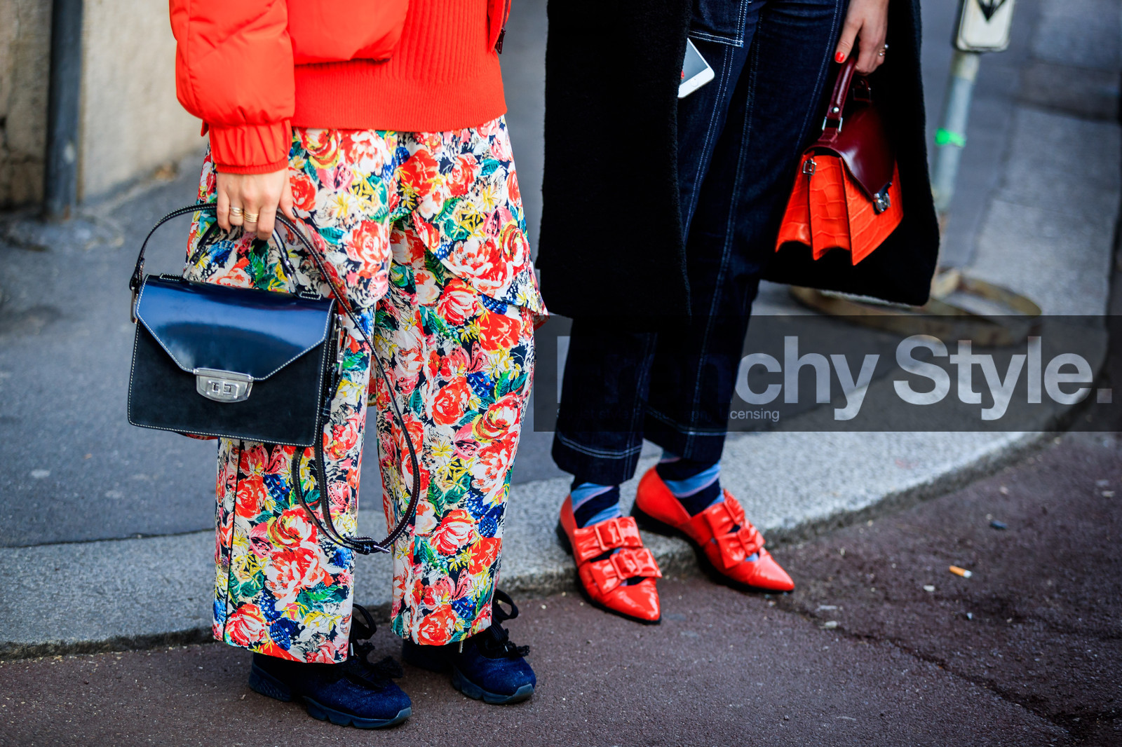 atmosphere details, AUTUMN WINTER 2017-2018, AW 17-18, black bag, black shoes, black sneakers, denim pants, denim pn, detail, FALL WINTER 2017-2018, fashion week, floral, flower, frenchystyle, FW, FW 17-18, horizontal, jeans, jonathan paciullo, leather bag, leather shoes, MFW, MILAN, printed pants, red bag, red jacket, red shoes, street style, trousers