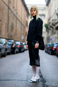 black and white shoes, black bag, black shoes, black skirt, black sweater, high heels, leather bag, leather shoes, prada, tights, fashion week, frenchystyle, FW, jonathan paciullo, street style, MFW, MILAN, AUTUMN WINTER 2018-2019, FALL WINTER 2018-2019, FW 18-19, vertical, full length, linda tol