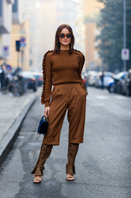 alena nurgaleeva, black bag, brown pants, brown shorts, brown sweater, high heels, leather bag, leather shoes, lena lademann, sunglasses, trousers, street style, jonathan paciullo, FW, frenchystyle, fashion week, MFW, MILAN, AUTUMN WINTER 2019-2020, AW 19-20, FALL WINTER 2019-2020, FW 19-20, vertical, full length