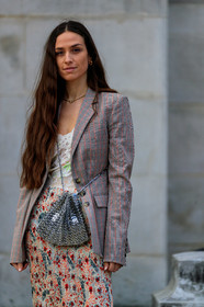 blazer, checked, erika boldrin, graphic dress, graphic jacket, graphic skirt, grey jacket, lace dress, leather bag, metallic bag, paco rabanne, plaid, printed dress, printed jacket, printed skirt, silver bag, PARIS, PFW, street style, jonathan paciullo, FW, frenchystyle, fashion week, AUTUMN WINTER 2019-2020, AW 19-20, FALL WINTER 2019-2020, FW 19-20, vertical, atmosphere details, detail