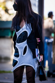 asymetrical dress, bag, black bag, black dress, black jacket, black tights, cut out dress, dress, facial mask, jacket, short dress, white dress, street style, jonathan paciullo, FW, frenchystyle, fashion week, PFW, PARIS, SPRING SUMMER 2022, SS 22, vertical, atmosphere details