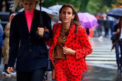black jacket, black pants, black suit, blazer, brown t shirt, chloe loulou de saison, earrings, fuschia, graphic jacket, graphic pants, linda tol, necklace, pink top, printed jacket, printed pants, red jacket, red pants, red suit, trousers, umbrella, street style, jonathan paciullo, FW, frenchystyle, fashion week, NYFW, NEW YORK, SPRING SUMMER 2019, SS 19, atmosphere details, horizontal, detail