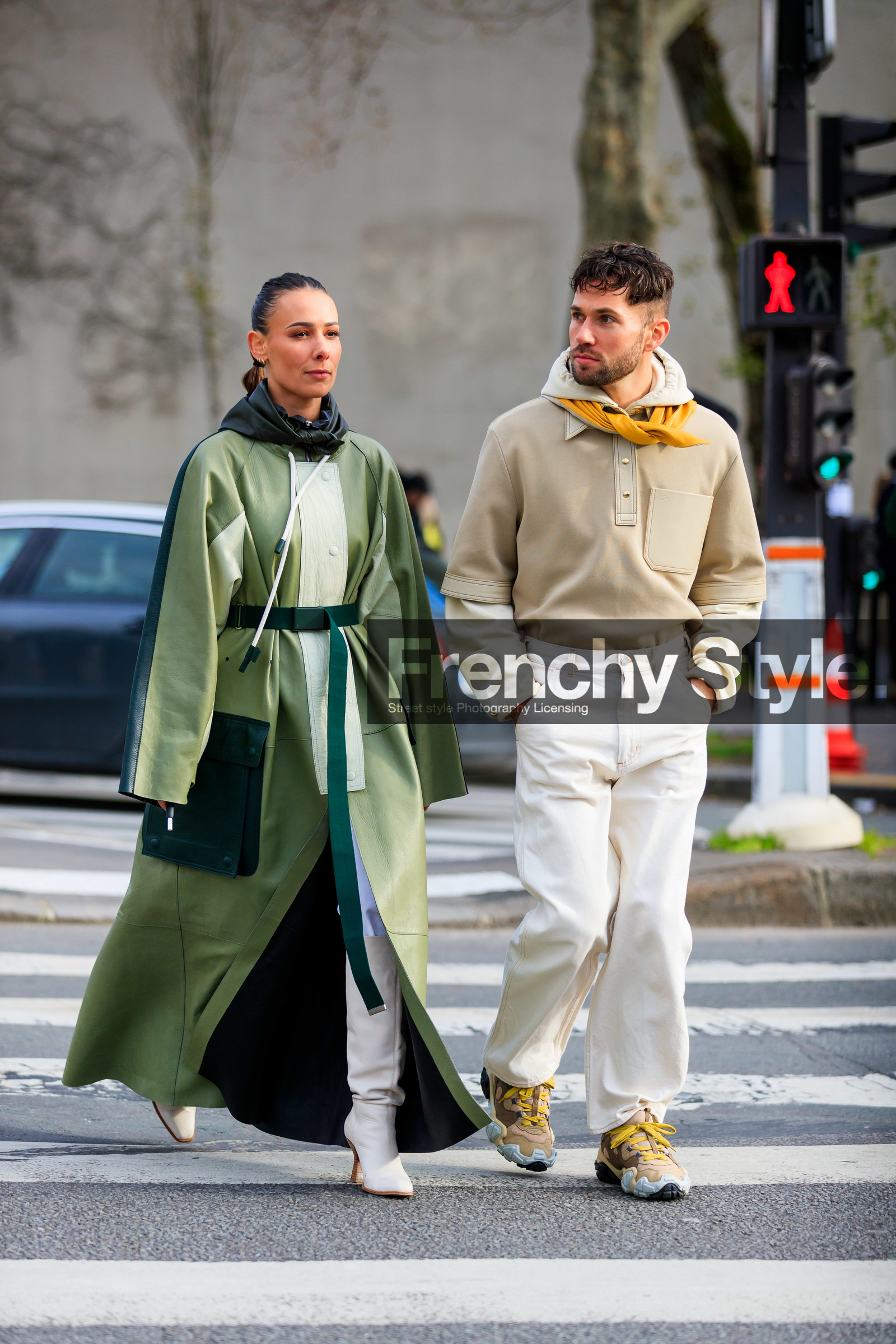 alice & j.s, alice barbier, JS roques, dark green leather trench coat, green leather trench coat, light green leather trench coat, kaki leather trench coat, striped trenchcoat, oversize trench coat, white leather boots, high boots, high heels boots, beige leather polo shirt, beige polo shirt, beige hoodie, white jeans, denim, yellow sneakers, beige sneakers, brown sneakers, lacoste hoodie, lacoste polo shirt, lacoste total look, fashion week, frenchystyle, FW, jonathan paciullo, street style, PFW, PARIS, vertical, full length
