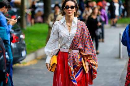 fendi look, fendi bag, fendi scarf, fendi skirt, fendi belt, fendi sunglasses, butterfly sunglasses, black sunglasses, printed scarf, monogrammed scarf, white shirt, long sleeves shirt, lace shirt, balloon sleeves, pink leather belt, pleated skirt, red leather skirt, yellow bag, polish bag, fashion week, frenchystyle, FW, jonathan paciullo, street style, MFW, MILAN, SPRING SUMMER 2020, SS 20