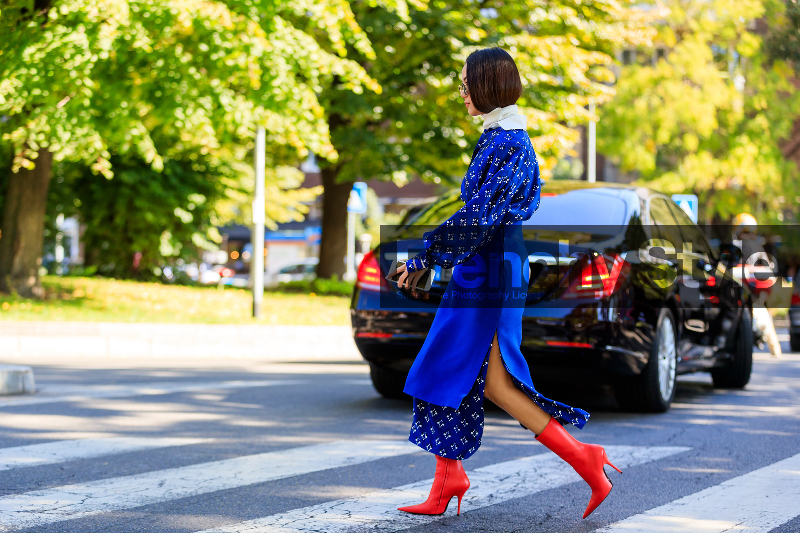 atmosphere details, blue dress, blue skirt, fashion week, frenchystyle, full length, FW, graphic dress, high heels, horizontal, jonathan paciullo, leather shoes, MFW, MILAN, printed dress, red shoes, SPRING SUMMER 2018, SS 18, street style, sunglasses, white sweater, yoyo cao