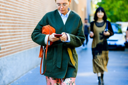 atmosphere details, detail, fashion week, floral, flowers, frenchystyle, FW, graphic pants, green jacket, gucci, horizontal, jonathan paciullo, leather bag, MFW, MILAN, orange bag, pink pants, printed pants, SPRING SUMMER 2018, SS 18, street style, trousers