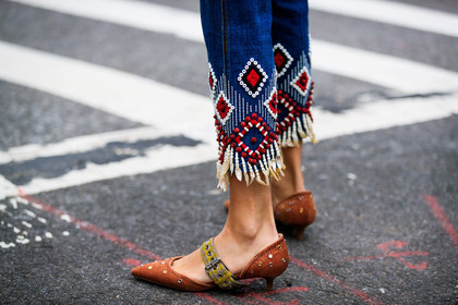 blue denim, brown shoes, denim pants, embroidered jeans, embroideries, graphic pants, jeans, leather shoes, pearls, printed pants, trousers, street style, jonathan paciullo, FW, frenchystyle, fashion week, NYFW, NEW YORK, AUTUMN WINTER 2018-2019, AW 18-19, FALL WINTER 2018-2019, FW 18-19, atmosphere details, horizontal, detail, gala gonzalez