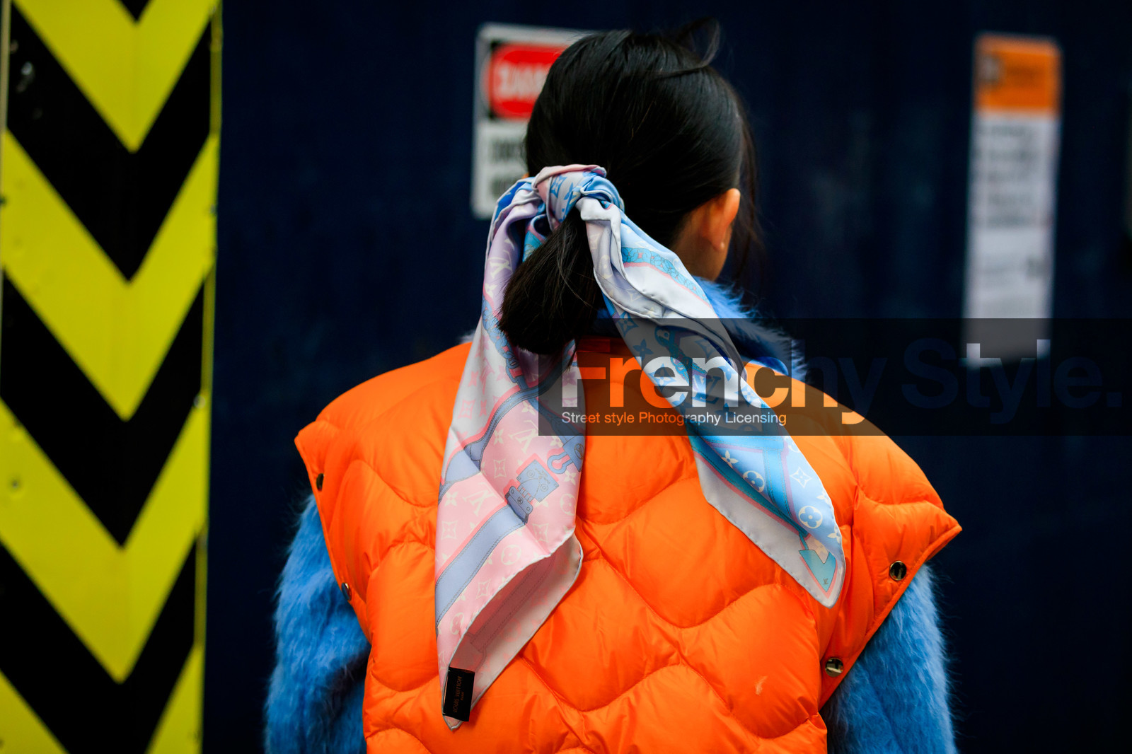 orange coat, down jacket, sleeveless coat, blue coat, fur coat, louis vuitton scarf, monogrammed scarf, back details, silk scarf, light pink scarf, light blue scarf, close up detail, fashion week, frenchystyle, FW, jonathan paciullo, street style, NYFW, NEW YORK, AUTUMN WINTER 2020-2021, FALL WINTER 2020-2021, FW 20-21, horizontal, atmosphere details, detail