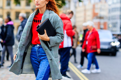atmosphere details, black bag, blazer, blue denim, checked jacket, denim pants, detail, fashion week, frenchystyle, FW, graphic jacket, grey jacket, horizontal, jeans, jonathan paciullo, leather bag, LFW, LONDON, plaid, printed jacket, red sweater, sara moschini, SPRING SUMMER 2018, SS 18, street style, trousers