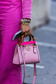 bag, bead bracelet, bracelet, color, gold bracelet, gucci bag, leather bag, pearl, pink, pink bag, pink pants, ring, fashion week, frenchystyle, FW, jonathan paciullo, street style, PFW, PARIS, SPRING SUMMER 2022, SS 22, vertical, atmosphere details