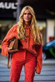 bag, Blanca Miro, color, corduroy jacket, corduroy pants, jacket, monochrome, orange bag, orange jacket, orange monochrome, orange pants, pants, street style, jonathan paciullo, FW, frenchystyle, fashion week, PFW, PARIS, SPRING SUMMER 2022, SS 22, vertical, atmosphere details