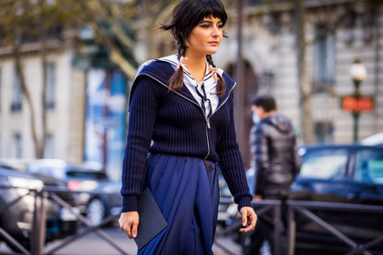 braid, fringe, hairstyle, knitwear, Maria Bernad, navy skirt, pleated skirt, ribbed knitwear, ribbon, skirt, zipped knitwear, fashion week, frenchystyle, FW, jonathan paciullo, street style, PFW, PARIS, SPRING SUMMER 2022, SS 22, horizontal, atmosphere details