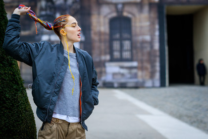 bomber jacket, braids, grey jacket, grey sweater, fashion week, frenchystyle, FW, jonathan paciullo, street style, PFW, PARIS, SPRING SUMMER 2017, SS 17, HAUTE COUTURE, atmosphere details, detail, horizontal, teddy quinlivan, model