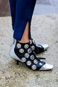 atmosphere details, AUTUMN WINTER 2017-2018, AW 17-18, black shoes, detail, FALL WINTER 2017-2018, fashion week, frenchystyle, FW, FW 17-18, high heels, jonathan paciullo, leather shoes, navy pants, PARIS, PFW, silver shoes, street style, studs, trousers, vertical