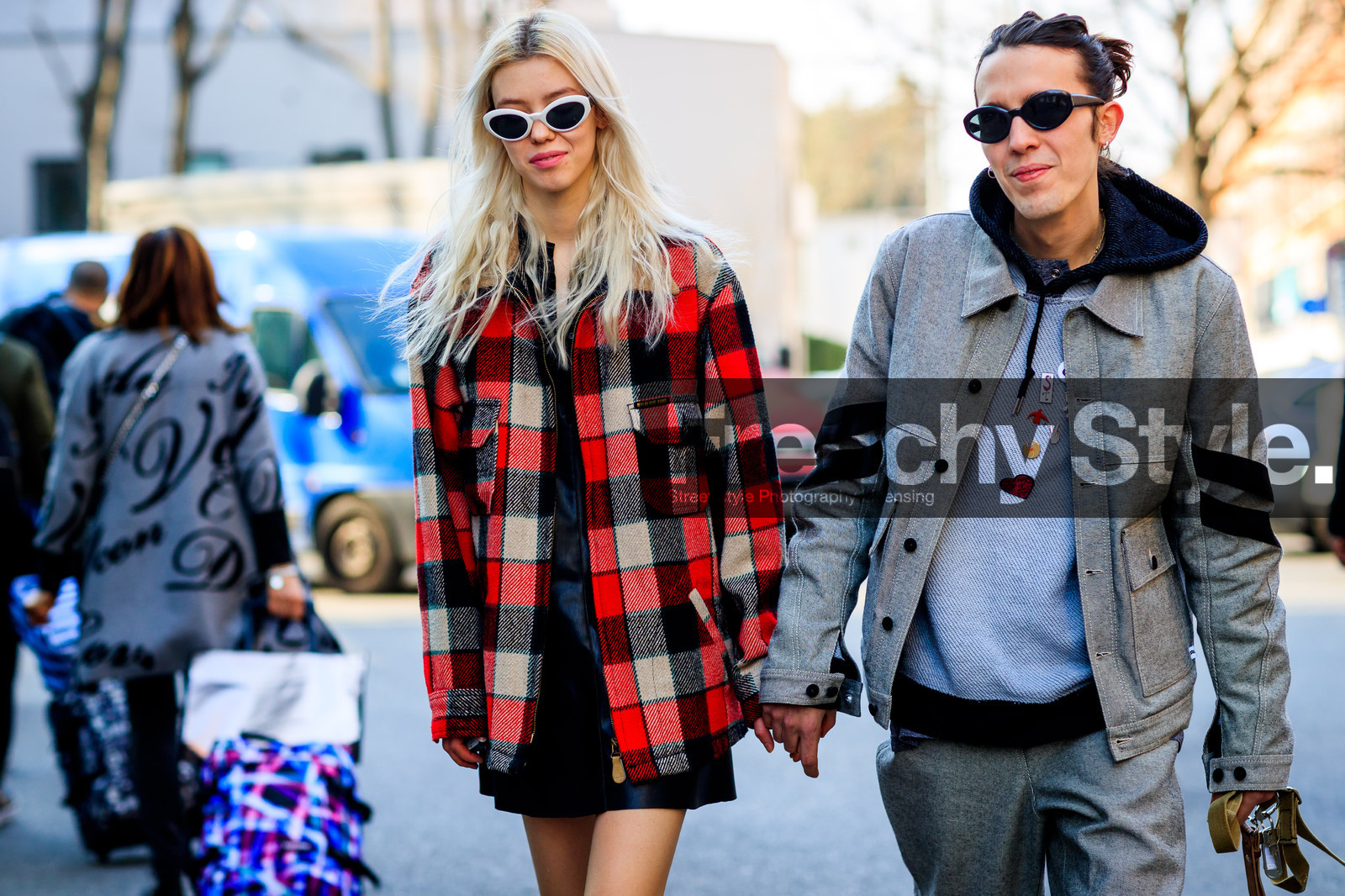 atmosphere details, AUTUMN WINTER 2017-2018, AW 17-18, black dress, checked shirt, detail, FALL WINTER 2017-2018, fashion week, frenchystyle, fun sunglasses, FW, FW 17-18, graphic jacket, graphic shirt, grey jacket, grey pants, grey sweater, high heels, hoodie, horizontal, jonathan paciullo, leather dress, leather shoes, MFW, MILAN, pins, plaid, printed jacket, printed shirt, red shirt, street style, sunglasses