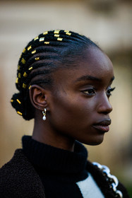 model, braider hair, golden pink, golden loops, pearl earrings, details, fashion week, frenchystyle, FW, jonathan paciullo, street style, PARIS, PFW, SPRING SUMMER 2022, SS 22, atmosphere details, detail, vertical
