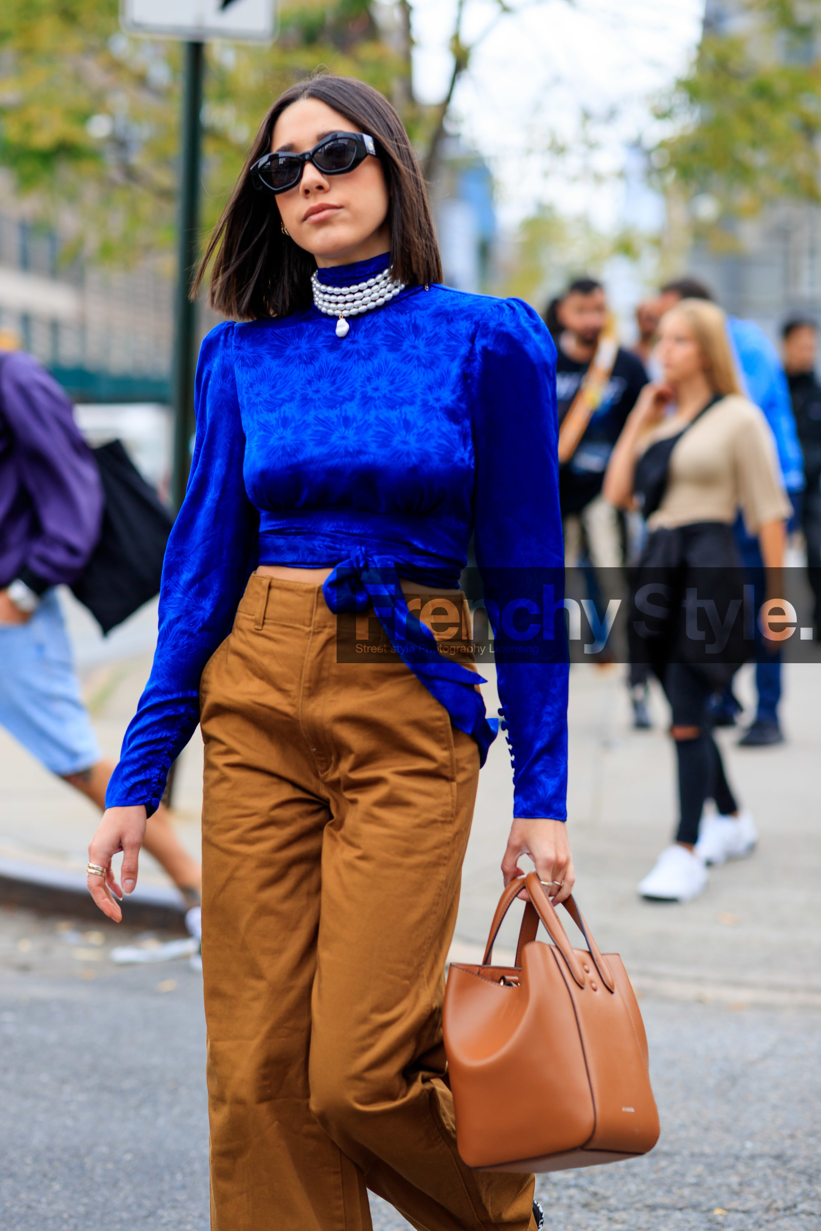 blue top, camel bag, camel pants, choker, leather bag, necklace, pearls, silk shirt, sunglasses, trousers, turtleneck sweater, fashion week, frenchystyle, FW, jonathan paciullo, street style, NEW YORK, NYFW, SPRING SUMMER 2020, SS 20, vertical, detail, atmosphere details