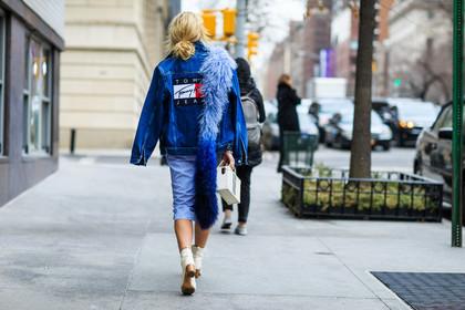 atmosphere details, AUTUMN WINTER 2016-2017, AW 16-17, back detail, beige boots, blue denim, blue fur, blue scarf, blue skirt, denim jacket, fashion week, frenchystyle, full length, fur scarf, FW, FW 16-17, horizontal, jonathan paciullo, NEW YORK, NYFW, printed jacket, street style, striped skirt, suitcase, tommy hilfiger, white boots, white clutch, woman