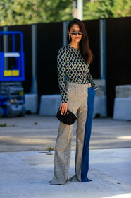 black top, velvet top, geometrical printed top, checked top, checked pants, beige pants, asymmetrical pants, long pants, navy blue pants, burberry sunglasses, future shape sunglasses, metalic frame sunglasses, prada bag, prada clutch, black clutch, tailored pants, aviator sunglasses, strassed earrings, dangling earrings, pearl earrings, fashion week, frenchystyle, FW, jonathan paciullo, street style, vertical, full length