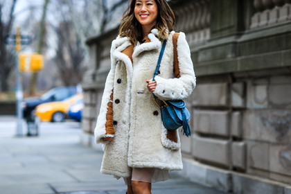 aimee song, atmosphere details, AUTUMN WINTER 2016-2017, AW 16-17, blue bag, brown coat, camel coat, detail, fashion week, frenchystyle, fur coat, FW, FW 16-17, horizontal, jonathan paciullo, leather bag, leather coat, NEW YORK, NYFW, shearling, sheep fur, street style, suede bag, white fur, woman