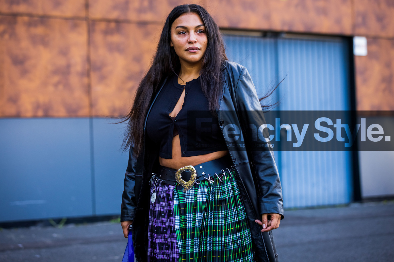 belt, black belt, black coat, black crop top, coat, crop top, green skirt, leather coat, Paloma Elsesser, print, printed skirt, purple skirt, skirt, tartan print, street style, jonathan paciullo, FW, frenchystyle, fashion week, PFW, PARIS, SPRING SUMMER 2022, SS 22, horizontal, atmosphere details, model