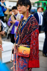 bun, chloé, earrings, graphic bag, graphic jacket, leather bag, necklace, orange bag, printed bag, printed jacket, red bag, red jacket, sunglasses, susie lau, white belt, yellow bag, PARIS, PFW, street style, jonathan paciullo, FW, frenchystyle, fashion week, AUTUMN WINTER 2019-2020, AW 19-20, FALL WINTER 2019-2020, FW 19-20, vertical, atmosphere details, detail