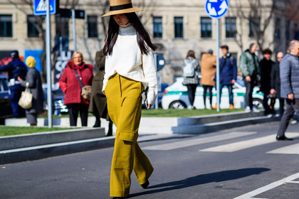 atmosphere details, AUTUMN WINTER 2017-2018, AW 17-18, FALL WINTER 2017-2018, fashion week, frenchystyle, full length, FW, FW 17-18, green pants, horizontal, jonathan paciullo, long hair, MFW, MILAN, straw hat, street style, trousers, tucked in, white knit, yellow pants, yoyo cao