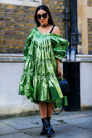 black bag, black shoes, fashion week, frenchystyle, full length, FW, green dress, high heels, jonathan paciullo, leather bag, leather shoes, LFW, LONDON, metallic dress, ruffles, shiny dress, SPRING SUMMER 2018, SS 18, street style, tina leung, vertical