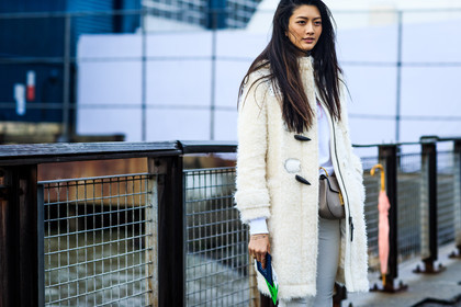 atmosphere details, AUTUMN WINTER 2016-2017, AW 16-17, beige bag, caban, chloe, denim pants, detail, fashion week, frenchystyle, fur coat, fur jacket, FW, FW 16-17, horizontal, jeans, jonathan paciullo, leather, leather bag, long hair, NEW YORK, NYFW, street style, trousers, white coat, white denim, white fur, white jacket, white pants, woman