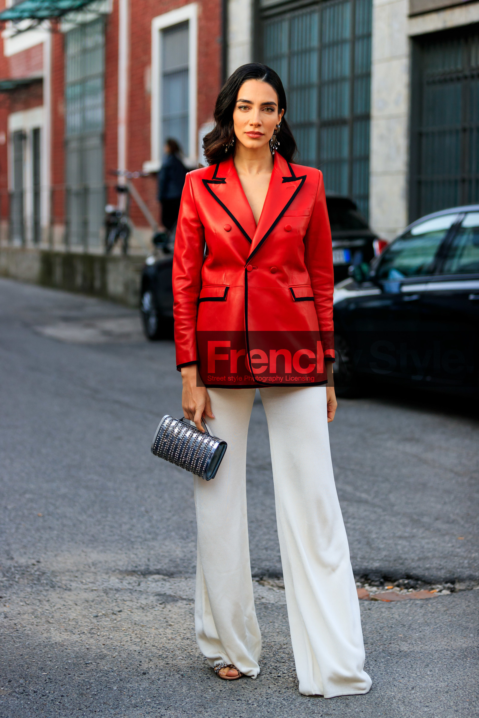 blazer, glitter, graphic bag, gucci, jessica kahawaty, leather bag, printed bag, red jacket, shiny bag, silver bag, trousers, white pants, fashion week, frenchystyle, FW, jonathan paciullo, street style, MFW, MILAN, AUTUMN WINTER 2019-2020, AW 19-20, FALL WINTER 2019-2020, FW 19-20, vertical, full length
