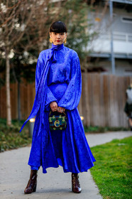 blue shirt, blue skirt, brown boots, chloé, earrings, eyeliner, graphic bag, graphic dress, green bag, high heels, kozue akimoto, leather bag, leather shoes, printed bag, printed dress, red lips, PARIS, PFW, street style, jonathan paciullo, FW, frenchystyle, fashion week, AUTUMN WINTER 2019-2020, AW 19-20, FALL WINTER 2019-2020, FW 19-20, vertical, full length