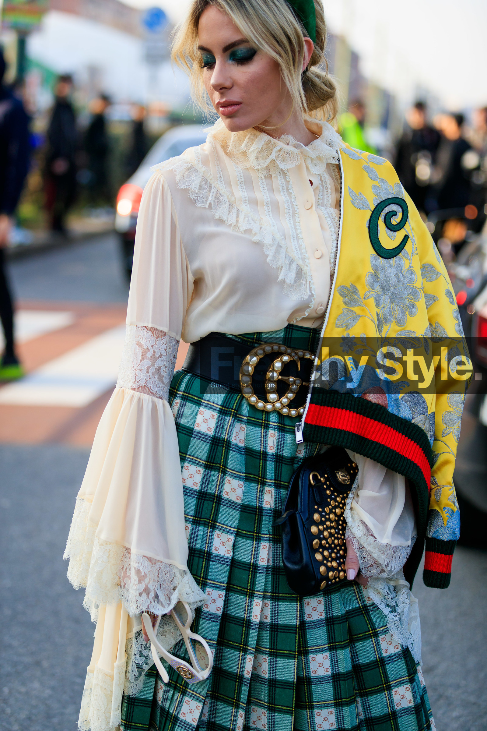 beige shirt, black bag, black belt, bomber jacket, checked, embroideries, golden details, graphic bag, graphic jacket, graphic skirt, green skirt, gucci, leather bag, leather belt, over the shoulder, pearls, plaid, pleated skirt, printed bag, printed jacket, printed skirt, studs, tartan, white blouse, yellow jacket, fashion week, frenchystyle, FW, jonathan paciullo, street style, MFW, MILAN, AUTUMN WINTER 2019-2020, AW 19-20, FALL WINTER 2019-2020, FW 19-20, vertical, atmosphere details, detail