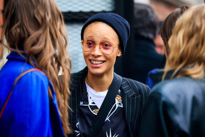 adwoa aboah, atmosphere details, AUTUMN WINTER 2017-2018, AW 17-18, black beanie, black jacket, black shirt, blazer, detail, FALL WINTER 2017-2018, fashion week, frenchystyle, FW, FW 17-18, horizontal, jonathan paciullo, MFW, MILAN, model, printed shirt, street style, striped jacket, white t shirt