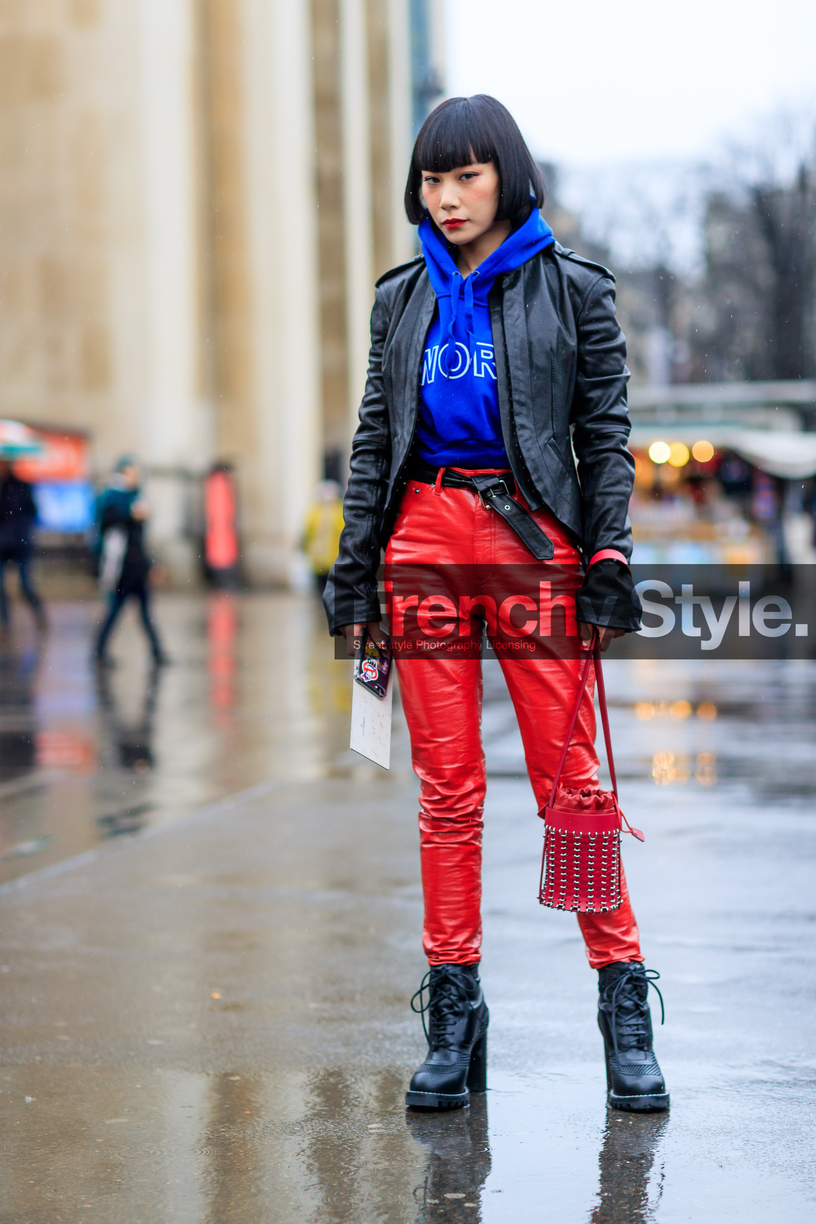 AUTUMN WINTER 2017-2018, AW 17-18, black belt, black jacket, black perfecto, black shoes, blue sweater, FALL WINTER 2017-2018, fashion week, frenchystyle, full length, FW, FW 17-18, high heels, hoodie, jonathan paciullo, leather belt, leather jacket, leather pants, leather perfecto, leather shoes, mademoiselle yulia, PARIS, PFW, red bag, red pants, street style, trousers, vertical