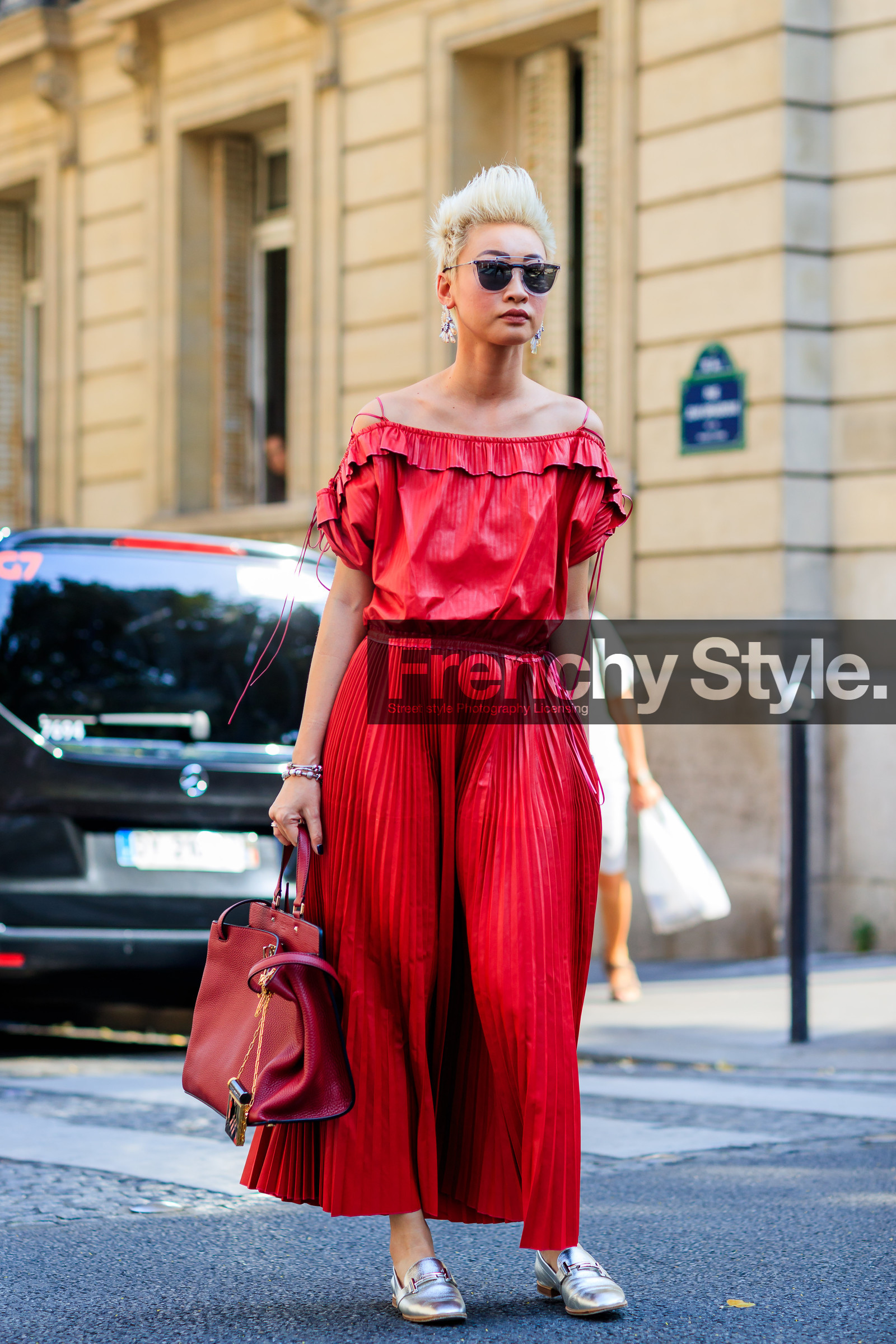 fashion week, frenchystyle, full length, FW, jonathan paciullo, leather bag, leather shoes, MENSWEAR, PARIS, PFW, red bag, red jumpsuit, shiny shoes, silver shoes, SPRING SUMMER 2018, SS 18, street style, sunglasses, vertical