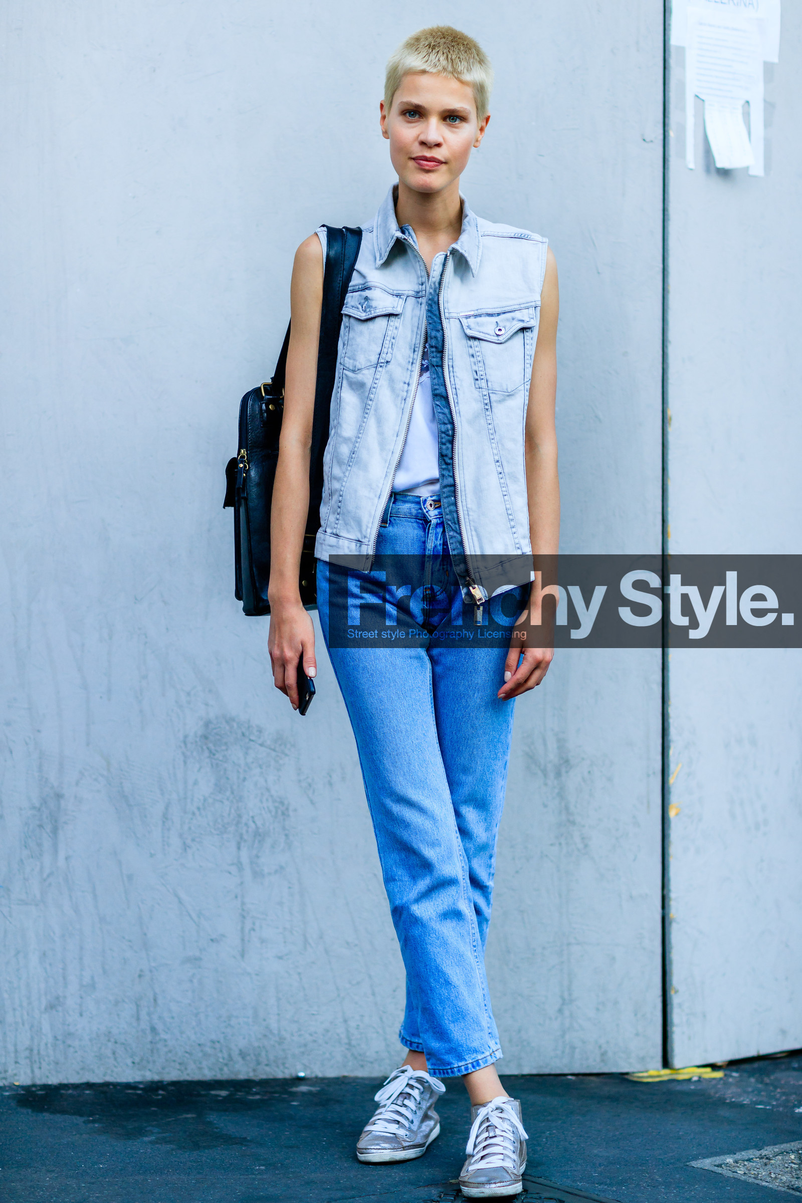 black bag, blue denim, denim jacket, denim pants, fashion week, frenchystyle, full length, FW, jeans, jonathan paciullo, kris gottschalk, leather backpack, leather bag, leather shoes, MFW, MILAN, model, natural, silver shoes, skincare, sleeveless, SPRING SUMMER 2017, SS 17, street style, tone on tone, total look denim, trousers, vertical