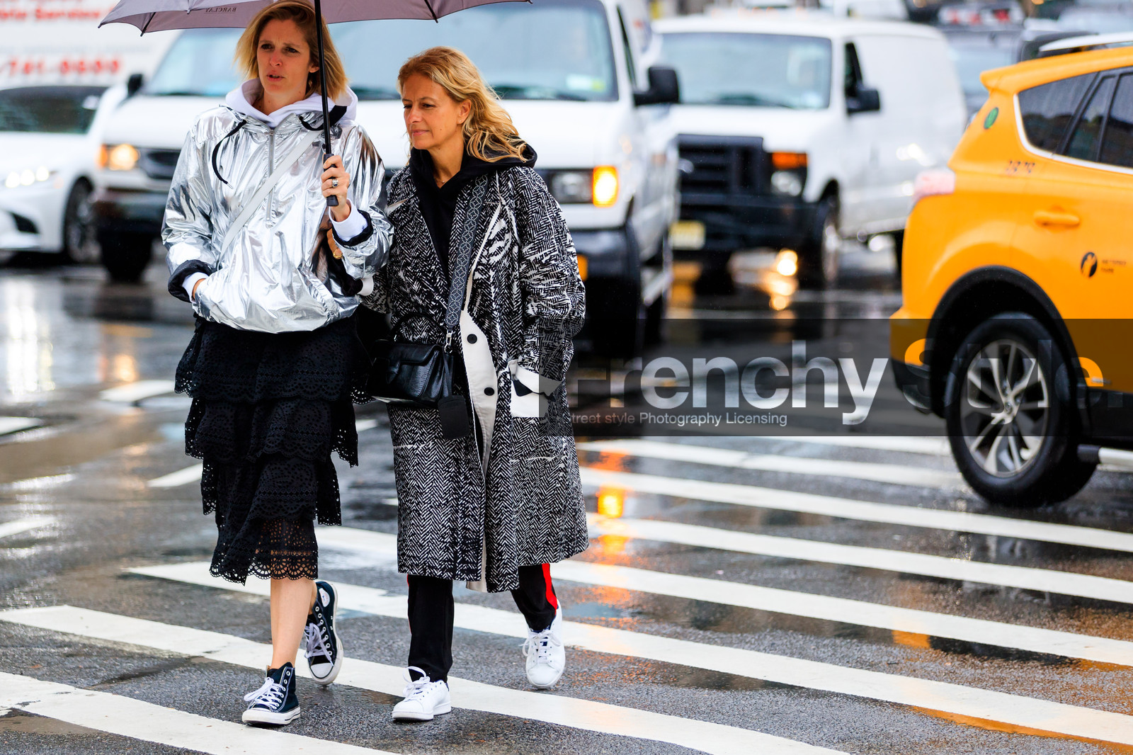 black bag, black coat, black shoes, black skirt, black sneakers, converse, hood, lace skirt, layers, leather bag, leather shoes, rain jacket, ruffled skirt, shiny jacket, silver jacket, trousers, umbrella, white sneakers, street style, jonathan paciullo, FW, frenchystyle, fashion week, NYFW, NEW YORK, SPRING SUMMER 2019, SS 19, atmosphere details, horizontal, full length