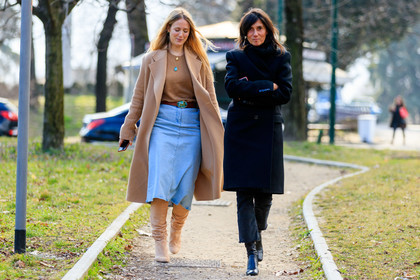 beige coat, beige shoes, black coat, black denim, black shoes, blue denim, brown belt, brown sweater, denim pants, denim skirt, Emmanuelle Alt, high boots, high heels, jeans, jennifer neyt, leather shoes, necklace, tone on tone, total look black, trousers, MILAN, MFW, fashion week, frenchystyle, FW, jonathan paciullo, street style, AUTUMN WINTER 2019-2020, AW 19-20, FALL WINTER 2019-2020, FW 19-20, atmosphere details, full length, horizontal