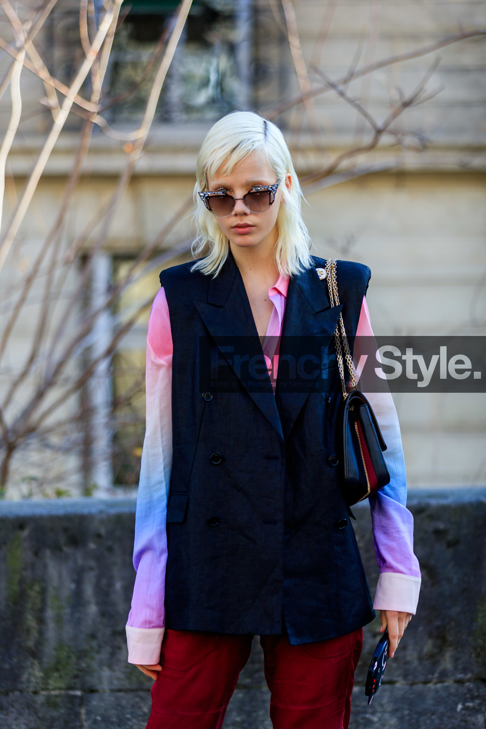 black jacket, blazer, leather bag, marjan jonkman, model, pink shirt, red pants, sleeveless, sunglasses, tie & die, trousers, PARIS, PFW, street style, jonathan paciullo, FW, frenchystyle, fashion week, AUTUMN WINTER 2019-2020, AW 19-20, FALL WINTER 2019-2020, FW 19-20, vertical, atmosphere details, detail